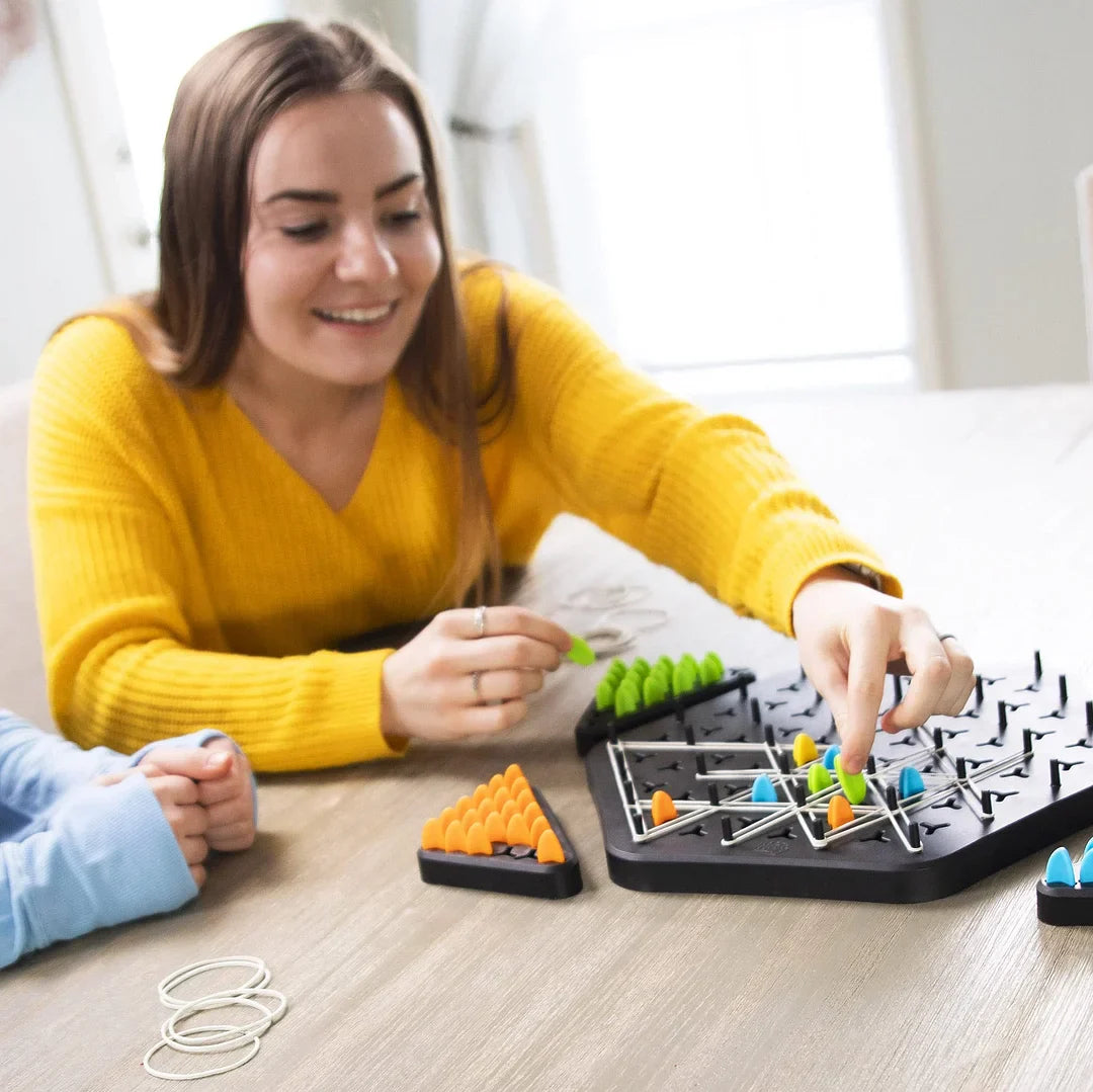 Chain Triangle Chess Game